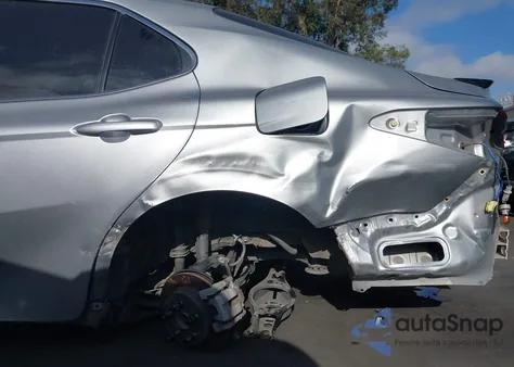 2018 Toyota Camry Se из США, поврежденный, VIN 4T1B11HKXJU598301